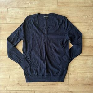 Banana Republic Womens Navy 100% Merino Wool V Neck Sweater Size M Lightweight